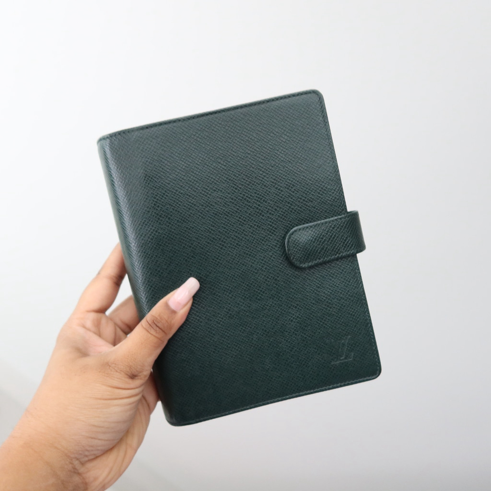 Louis Vuitton Taiga Medium Ring Agenda Cover Épicéa Green